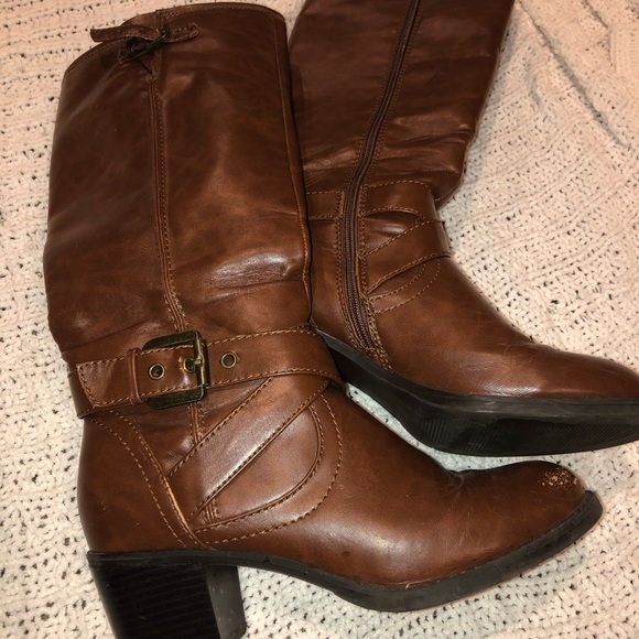 Brown boots - Picture 2 of 4